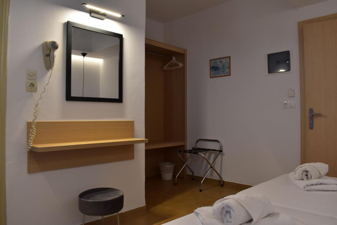 Manos Pension Faliraki Exterior photo